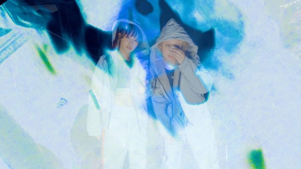 EMNW 直筆サイン入 百ゼロ/MORE FIRE EP More Fire【Official Music Video】 – EMNW Official Web